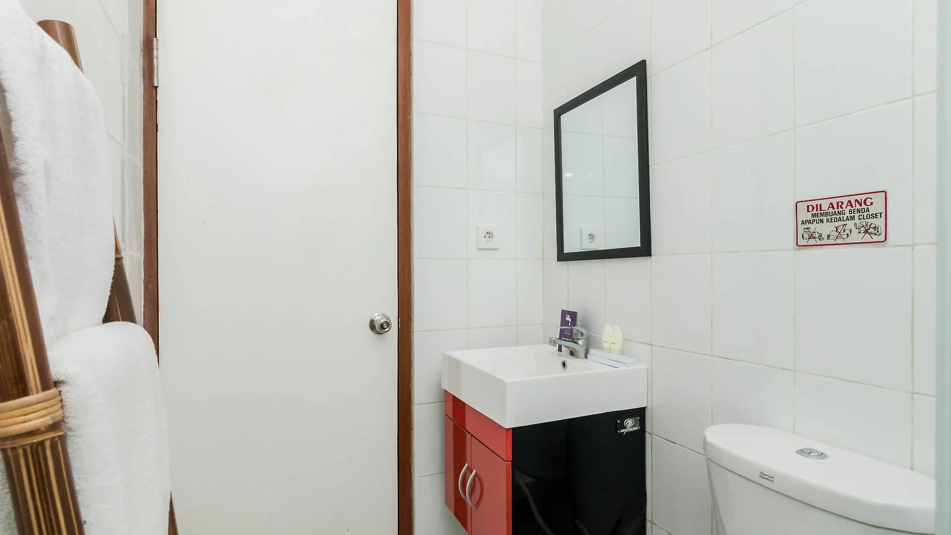 Alya Guest House Seminyak 2*, سمينياك